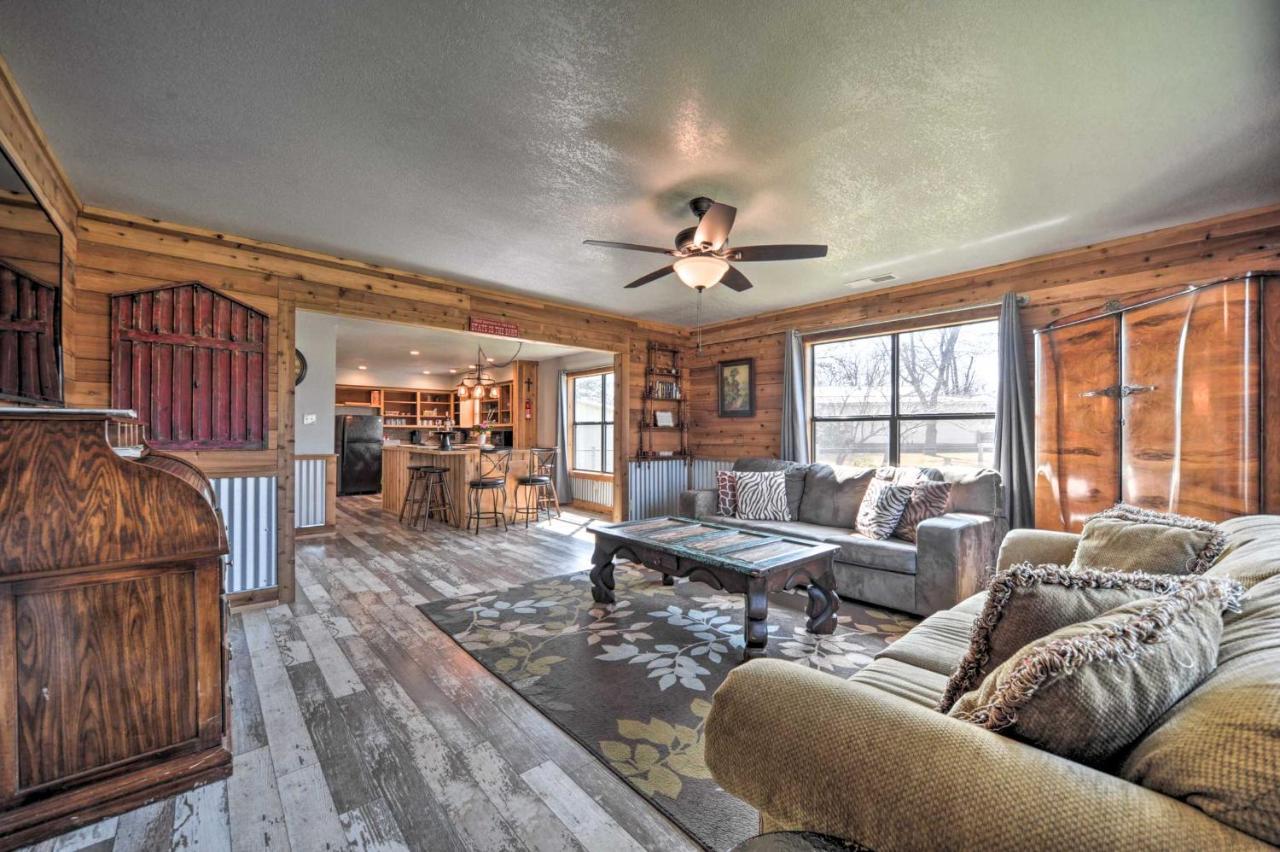 The Barn Texas Wine Country Vacation Rental Fredericksburg Dış mekan fotoğraf
